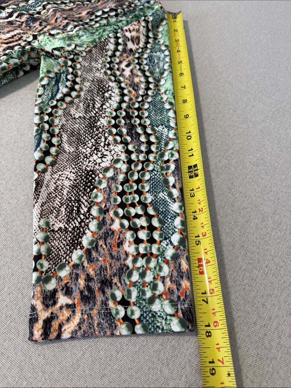 Women with Control Petite Abstract Snake Print Tunic Green Black & Brown SZLP - Picture 13 of 15